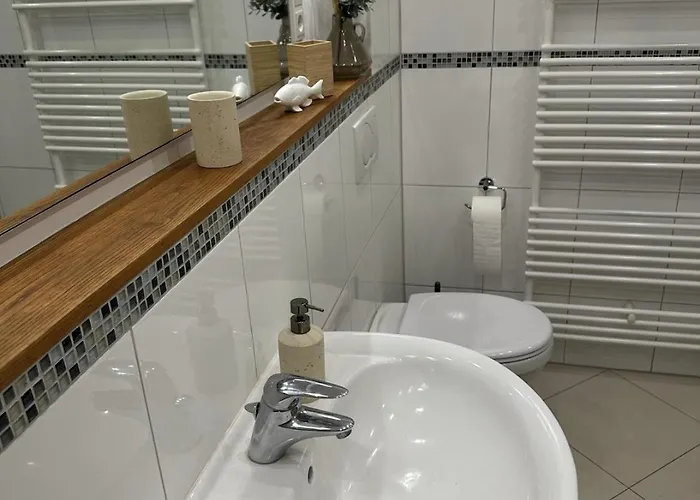 公寓 Zuhause Auf Zeit In *